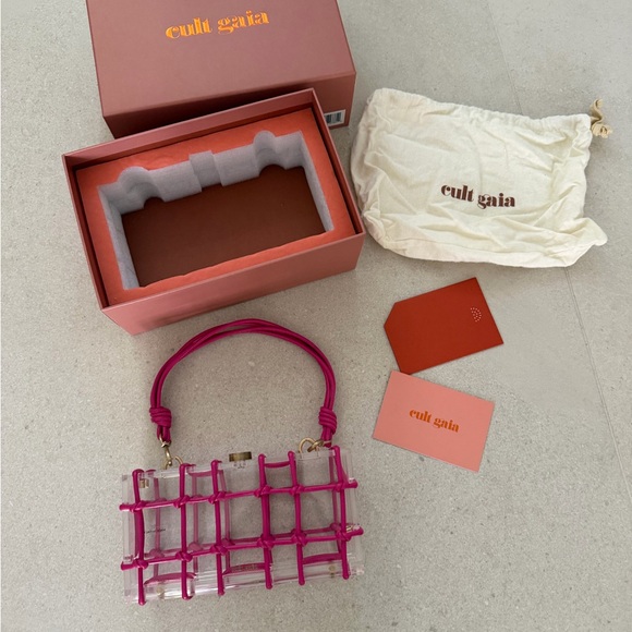 Cult Gaia Bess Caged Clear Top-Handle
Shoulder Bag - Picture 3 of 10